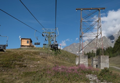 Then we transferred onto the chairlift to Maison Vielle