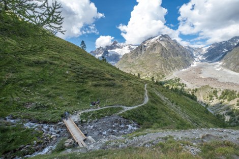 Crossing a river on the TMB
