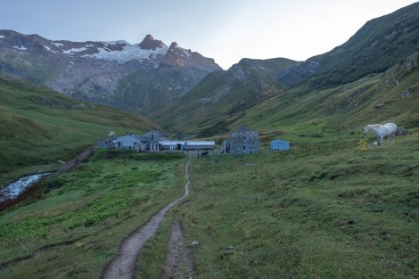 Leaving Refuge des Mottets