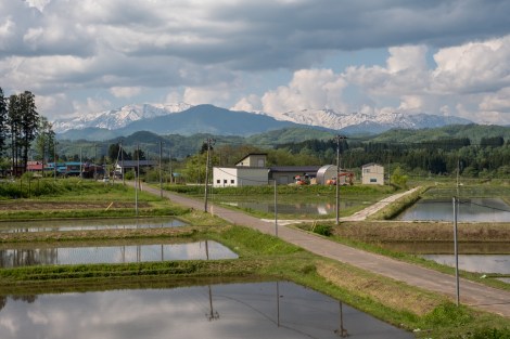 Snow covered mountains on the way to Aizu Wakamatsu