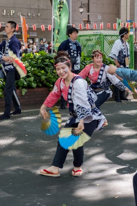 Watching the sparrow dance 'suzume odori' at the Aoba Matsuri, Sendai