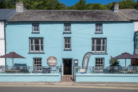 MamGu Welshcakes cafe in Lower Solva