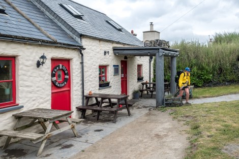 The Old Sailors pub in Pwllgwaelod