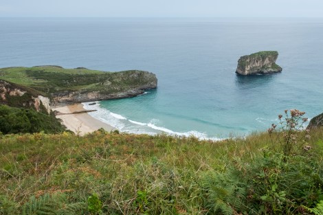 Playa de Ballota, Camino del Norte