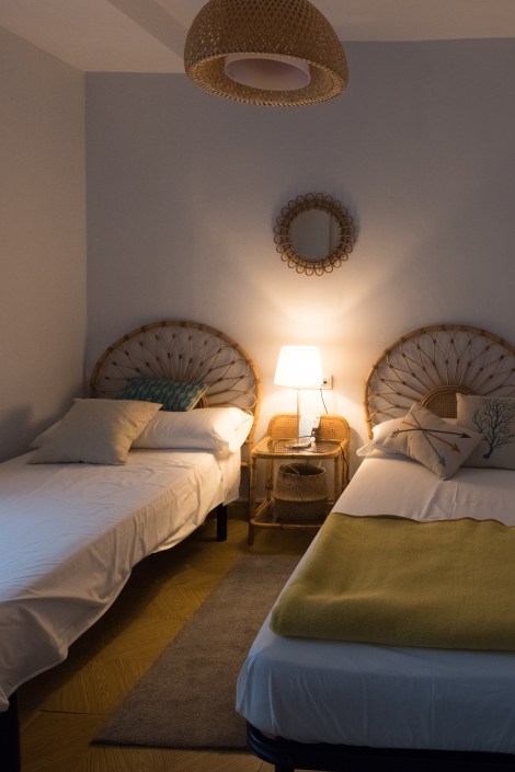 Sharing a room with Cyndi at The Old Seaman B&amp;B in Celorio